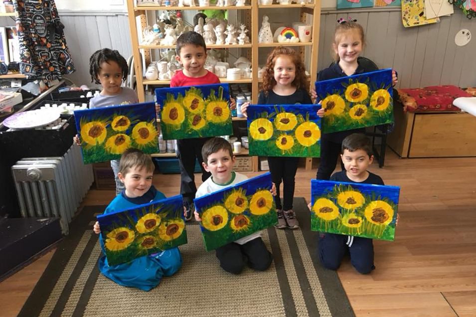 Bayonne has something for kids of all interests - Arts &amp; Crafts, Indoor and Outdoor Sports, a Children's Bookshop, Pretend Play &amp; Dress Up. 
positivelybayonne.com/playtime-in-ba… #Bayonne #BayonneNJ #bayonnekids #bayonneparents #