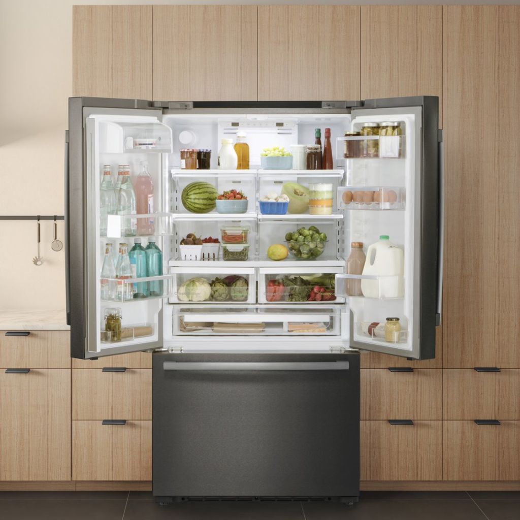 So fresh and so clean. #BlackStainlessSteel #Bosch #Refrigeration