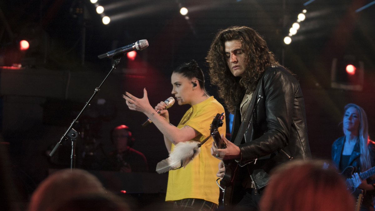 AmericanIdol's tweet photo. A @LukeBryanOnline and @CadeFoehner tour? Might have to wait until after he goes with @thatgirlbishop! #AmericanIdol #IdolAllStars https://t.co/P2bRNUgc0Q