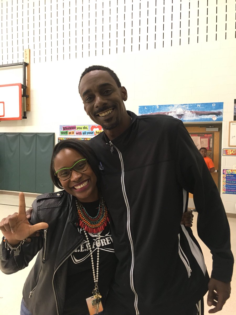 CherishPipkins's tweet photo. We pepped, rallied, played, danced, chanted, sang, cheered, paraded, and prayed! Grateful to the LHS Runnin’ Tigers for motivating our students.
#STAARready #HESforever #houexceeds @LancasterISD @totstevenson @mls_casper https://t.co/NWxVmVaXa9