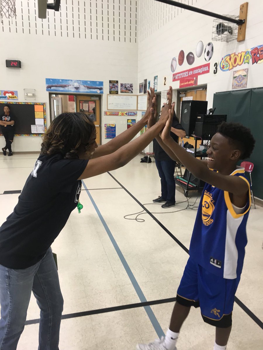 CherishPipkins's tweet photo. We pepped, rallied, played, danced, chanted, sang, cheered, paraded, and prayed! Grateful to the LHS Runnin’ Tigers for motivating our students.
#STAARready #HESforever #houexceeds @LancasterISD @totstevenson @mls_casper https://t.co/NWxVmVaXa9