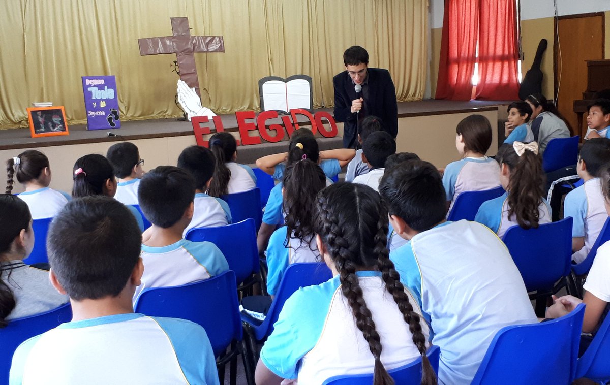 JimeValenzuela_'s tweet photo. #Semana de #oración #Secundario y #5to y #6to #Primaria #Axios #Elegido con el Pr. Santiago Fornés https://t.co/8wGTUtlwDQ