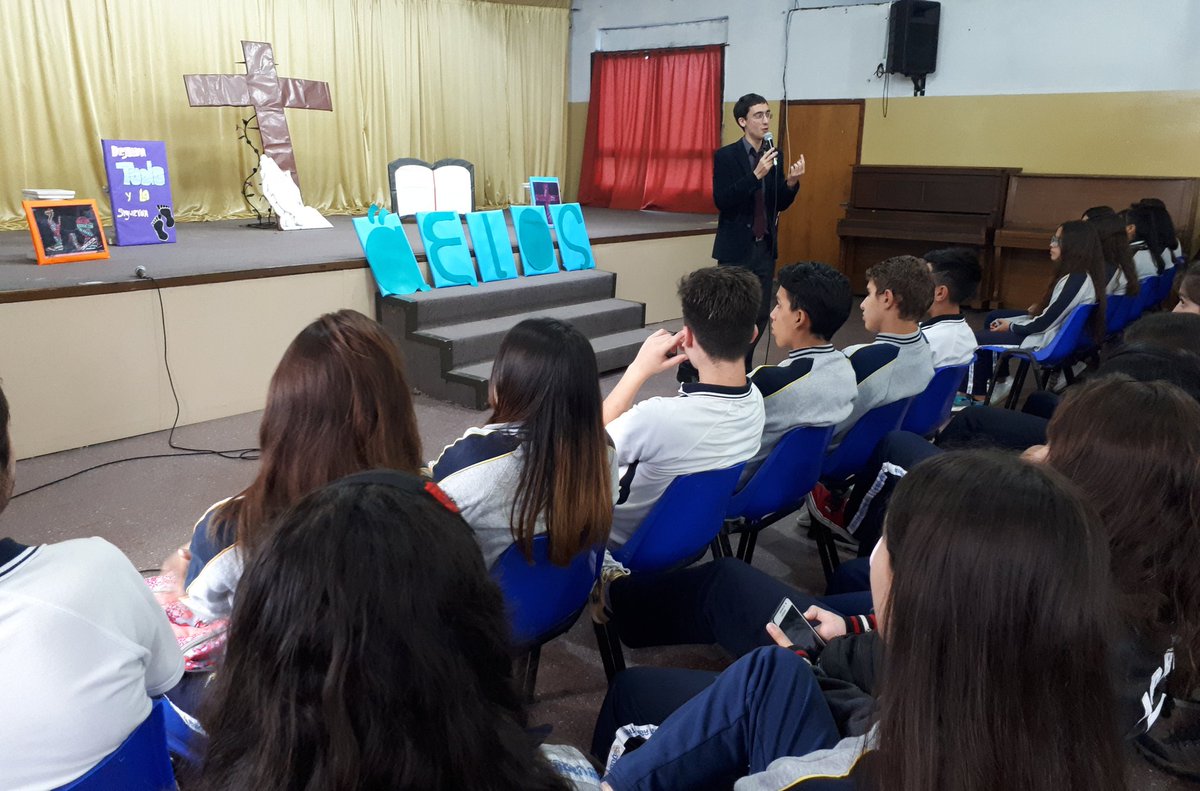 JimeValenzuela_'s tweet photo. #Semana de #oración #Secundario y #5to y #6to #Primaria #Axios #Elegido con el Pr. Santiago Fornés https://t.co/8wGTUtlwDQ