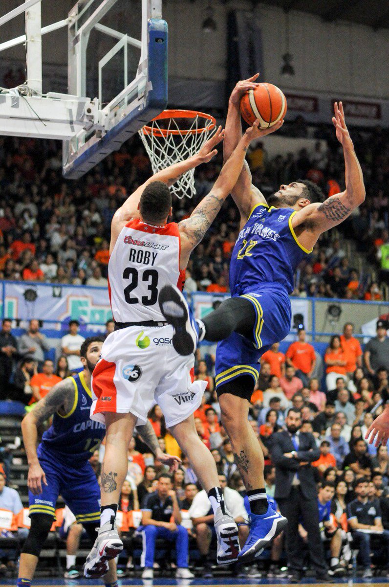 La VIDA... nos preocupamos por tonterías, ansiamos ganar juegos, nos cabreamos si perdemos, peleamos con los nuestros... Disfrutemos cada día y seamos más felices.

Ánimo <a href="/MC_bound_Emmy/">Emmy Andujar</a>, estamos TODOS contigo. Eres un ganador y lo vas a conseguir.