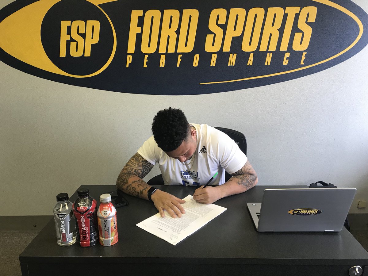 TFordFSP's tweet photo. We have been in our existing building for the past 5 years and now with the help from @Bwagz &amp; @KJWRIGHT34 We have now officially signed the lease &amp; FSP will Be expanding and creating a state of the art facility! Thank you to everyone that has supported my dream and this program! https://t.co/5ugu6q1RvF