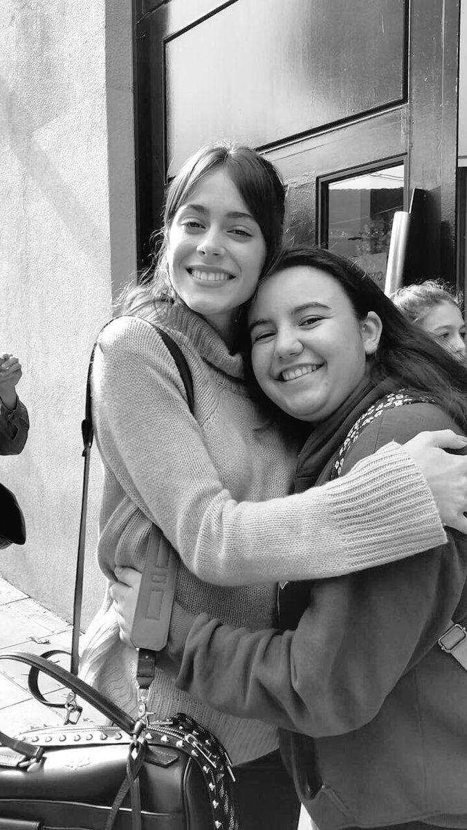 tinifreeks's tweet photo. Me encantaría poder presenciar el programa porque no hay nadie que me haga más feliz que ella y me ayude siempre a seguir adelante. Es una oportunidad hermosa que no me quiero perder. Es mi gran referente #MomentoFanTini @fansenfwtv https://t.co/D8CRh8aKrV