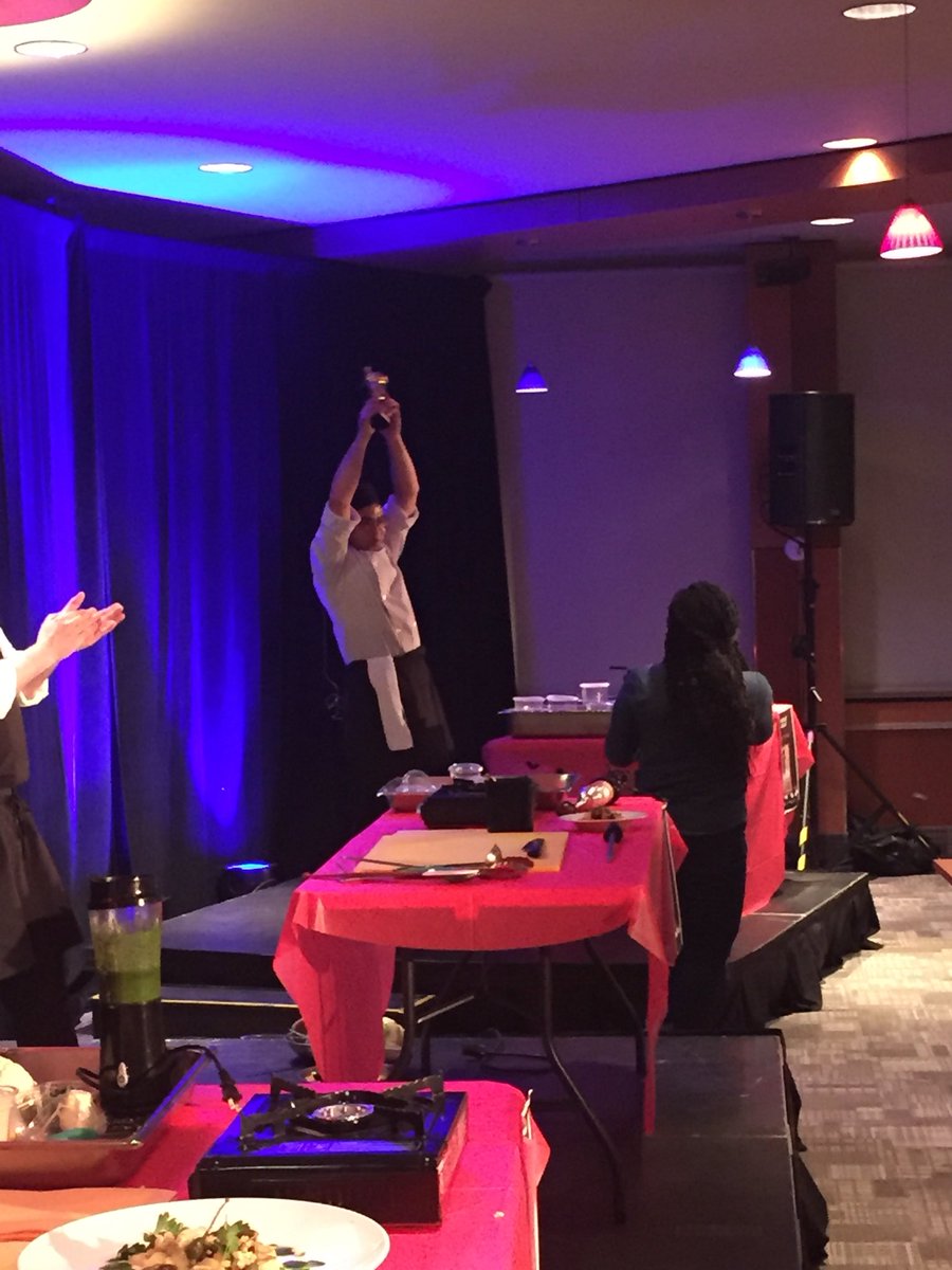 MacSSC's tweet photo. The Peopleβs Choice award at The Hungry Games goes to Andy! #MacBlockParty https://t.co/wfXI8EhI0o