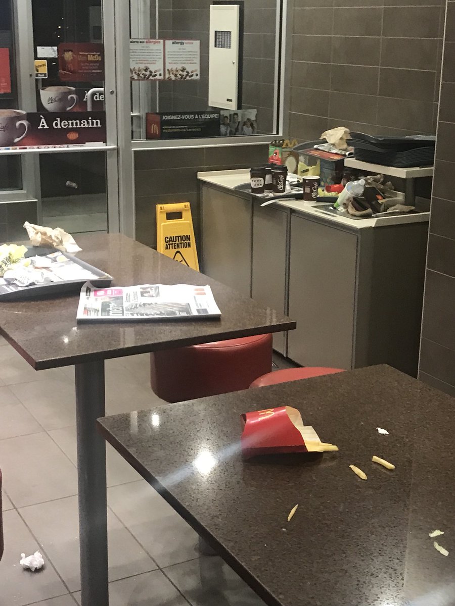 popandplay's tweet photo. Most dirty and discussing #McDonalds ever in #CSL @McDonalds   You should be ashamed of your restaurant https://t.co/mRMCzOlDmz