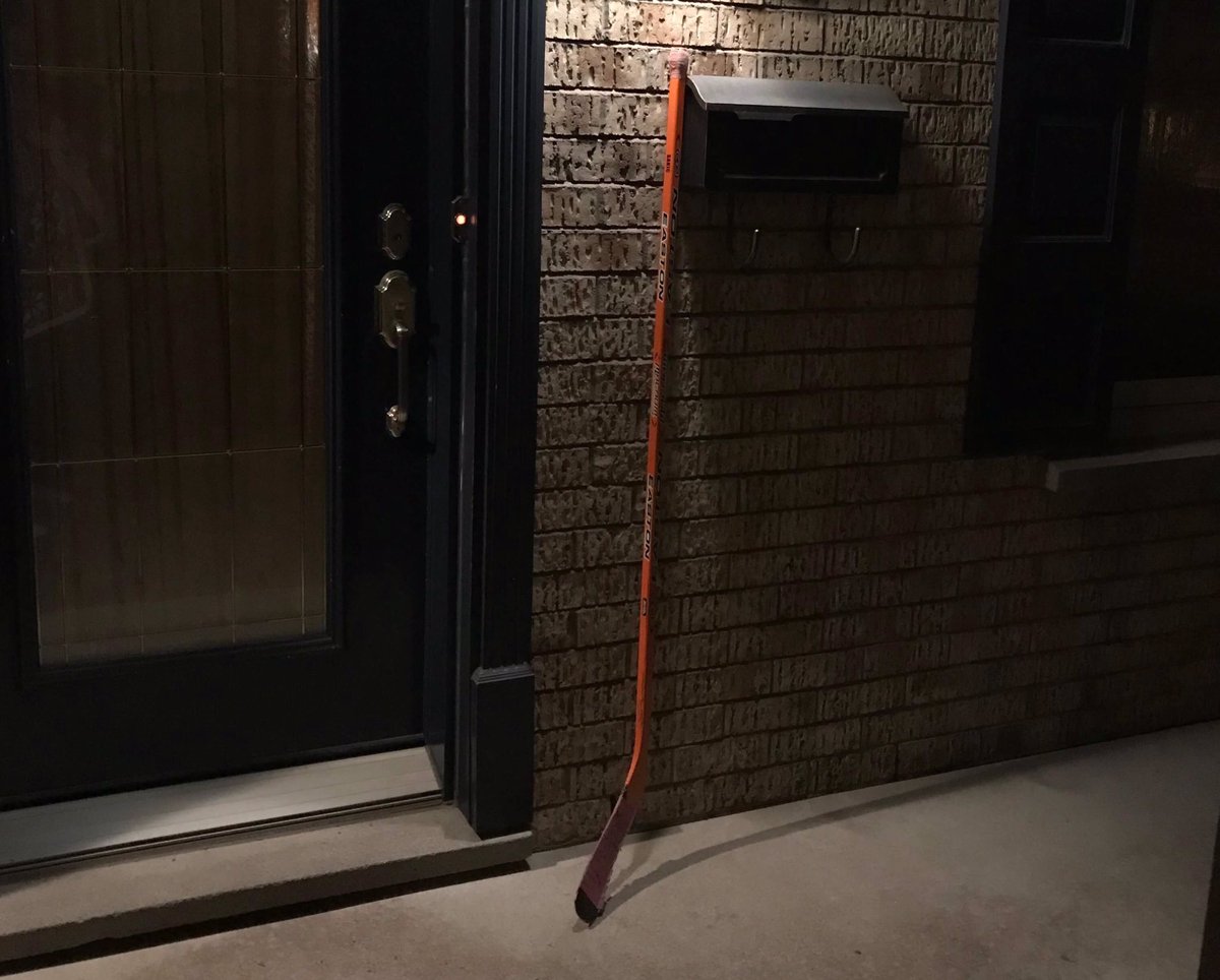AchauretC's tweet photo. Nos pensées aux familles, aux amis et à tous ceux que cette tragédie touche...
Our toughs to the families,friends and everyone affected by those loses....
#BroncoHockey #Saskatchewan #HumboldtBroncos 
#PrayersfromQuebec https://t.co/j0eiOVSUWD