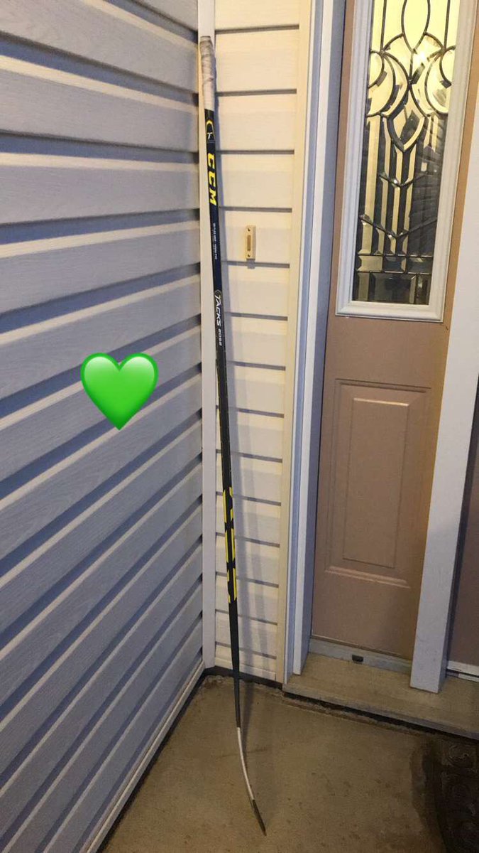 VanessMac's tweet photo. #HumboldtStrong #Broncos https://t.co/1XXgAYCVHT
