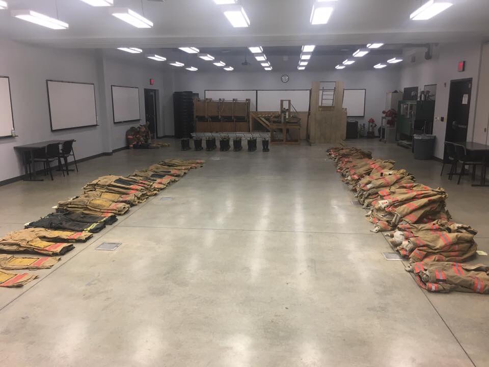 WichitaFireDept's tweet photo. Captain Niemann preparing for WFD’s newest recruits beginning tomorrow. #recruitclass2018-1 #wfdbravestintraining @nemo963 https://t.co/YqZNcmZMCG
