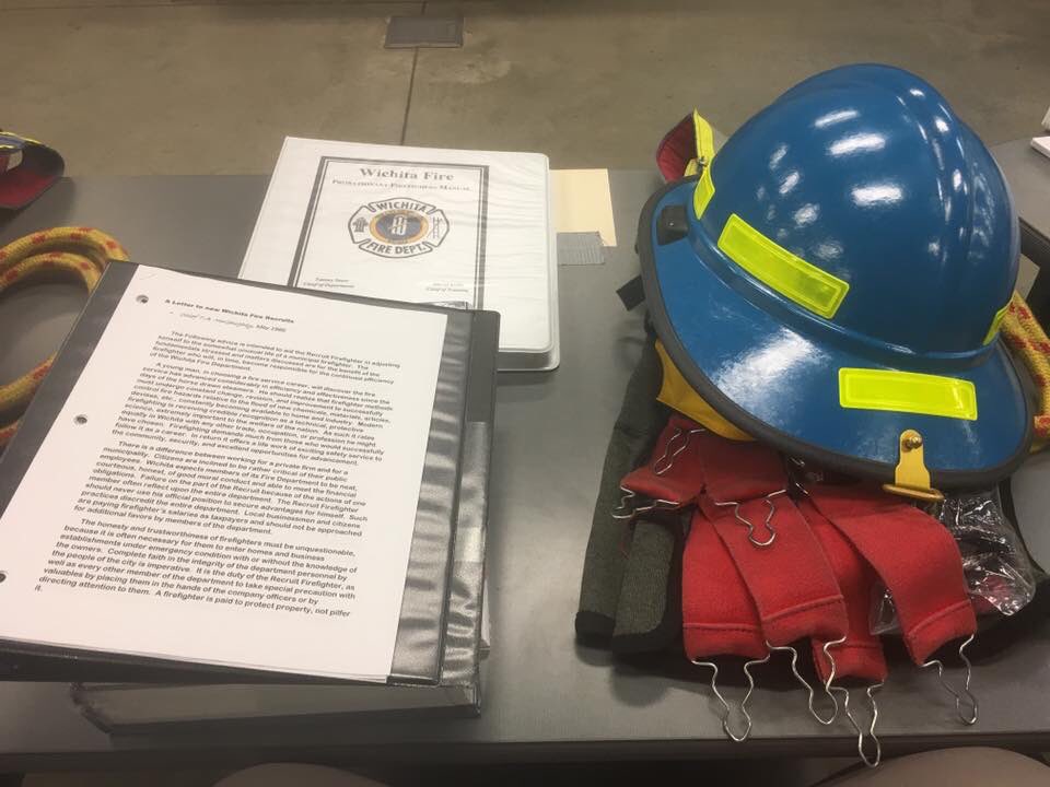 WichitaFireDept's tweet photo. Captain Niemann preparing for WFD’s newest recruits beginning tomorrow. #recruitclass2018-1 #wfdbravestintraining @nemo963 https://t.co/YqZNcmZMCG