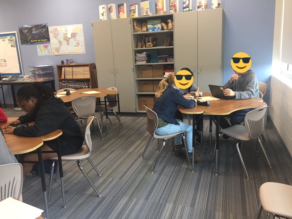 AnkneyOTHS's tweet photo. APHG students took time during Power Hour today to start reviewing for their AP Exam. #dedicated #unit1vocab #quizletlive #iScore5 https://t.co/Hw9djMUmwY
