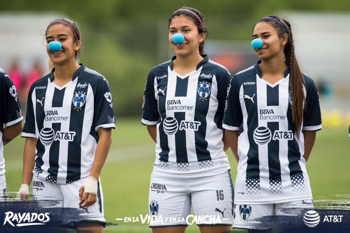 🤝| Comprometidos con nuestros niños #EnLaVidaYEnLaCancha, eliminemos las barreras culturas y abracemos el respeto y la igualdad. 

Nos unimos a la Campaña #AbrazadosPorLosNiños de la <a href="/LIGABancomerMX/">LIGA MX unofficial🚫</a> 

Aquí la 📝👉🏼 goo.gl/eRYWgJ