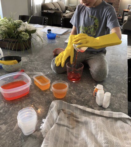 LOVED receiving this picture from a parent with pictures of their child digging deeper into their learning at home after today’s math lesson! <a href="/sunningdaleMJ/">Sunningdale Elementary School</a> <a href="/PrairieSouth/">Prairie South</a> <a href="/Seesaw/">Seesaw</a>