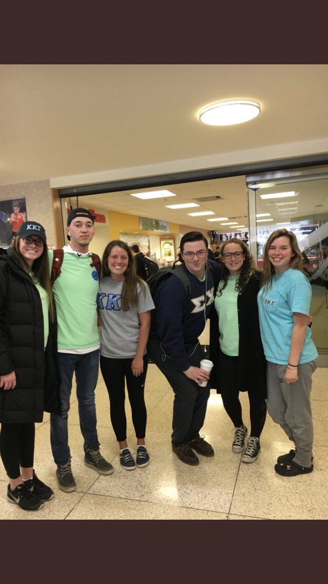 29_carrie's tweet photo. Went to Panera to support the Huntsman Cancer Institute and snapped a couple sigs while I was at it! #SnapASig @BGkappas @DerbyDaysBGSU https://t.co/8ZRXu1yT83