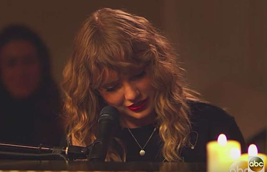 _13SwiftlikeTay's tweet photo. I STILL CAN NOT BELIEVE THAT IN 124 DAYS I AM GOING TO GET TO SEE TAYLOR PERFORM THIS MASTERPIECE LIVE ON STAGE IN ATLANTA 8/11 at @MBStadium! OMG!!! AM I DREAMING?! ❤️🎉🍾📸✨ @taylorswift13 I ❤️ YOU SO MUCH!! ❤️#reputationStadiumTour #newyearsday #tsdelicate https://t.co/trFDLyxDlg