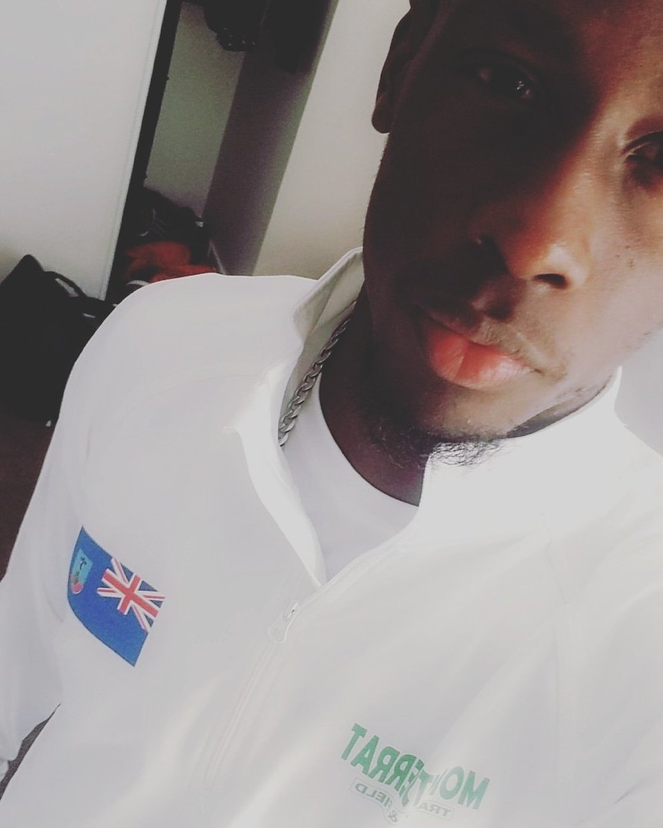 _juliusmorris's tweet photo. Race day ..... white and black montserrat warm up cuz it's a clean slate ... anything is possible ... #664 #GC2018 #StratNdField #Roadto19 #Montserrat #TopperMentality https://t.co/KOKGuTOxkD