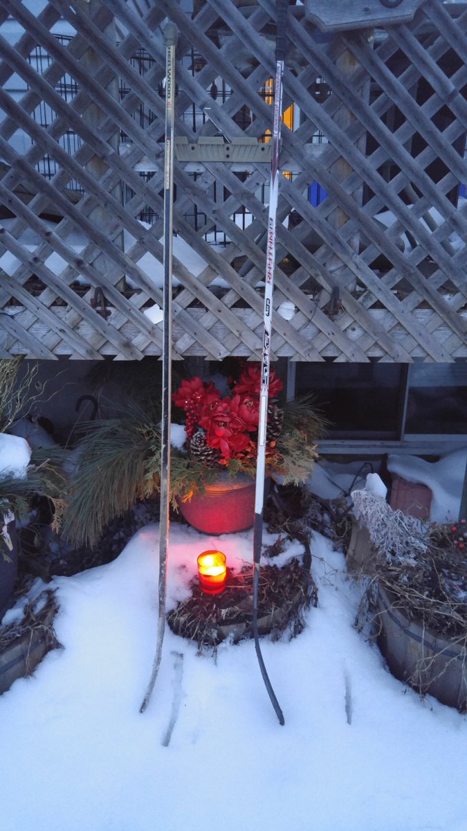 TerrTimony's tweet image. We will stay Strong for the Residents Of Humboldt Saskatchewan
We will remember the Players &amp;amp; coaching Staff who are Gone from us
We will Pray for and Remember the players &amp;amp; coaching Staff who are recovering
# humboldt strong