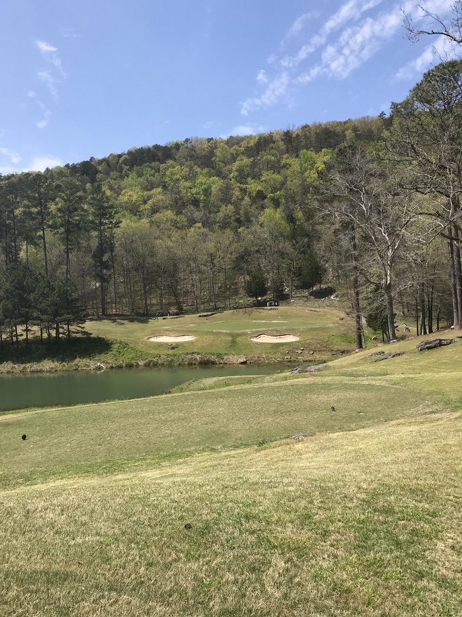 CoachRobFields's tweet photo. Great day spent watching @HHSBoysGolf and some @HJSOG students at the @tombellmemorial! https://t.co/2NF2FJyQHz