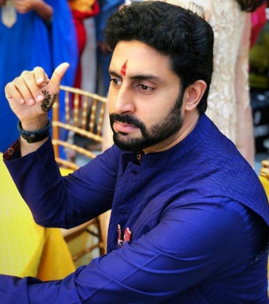 Ruth4ashab's tweet photo. And this lovely man in blue kills all my #MondayBlues that beard though😍😍🤩🤩❤❤ @juniorbachchan How goes Captain? https://t.co/ga9UGumB2B