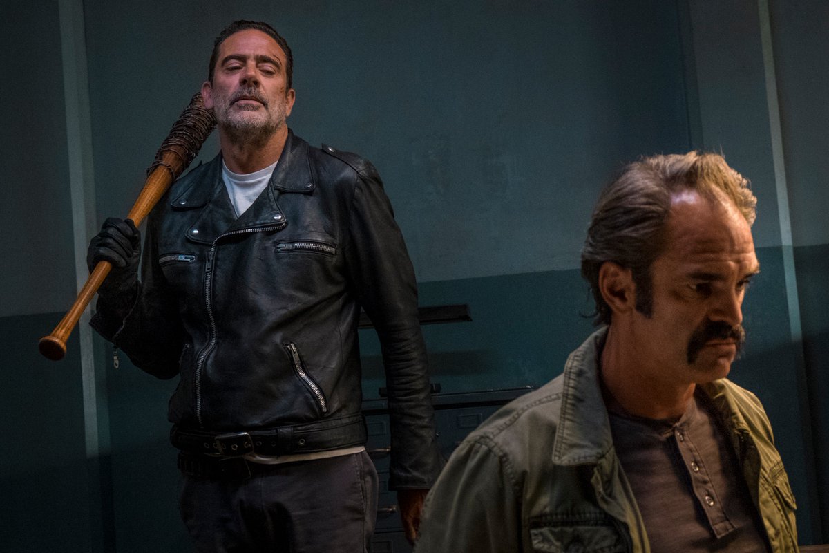 TheWalkingDead's tweet photo. What did you think of this week's episode of #TheWalkingDead? Join our discussion! https://t.co/5h375XLJeZ https://t.co/6nA7G5azHr