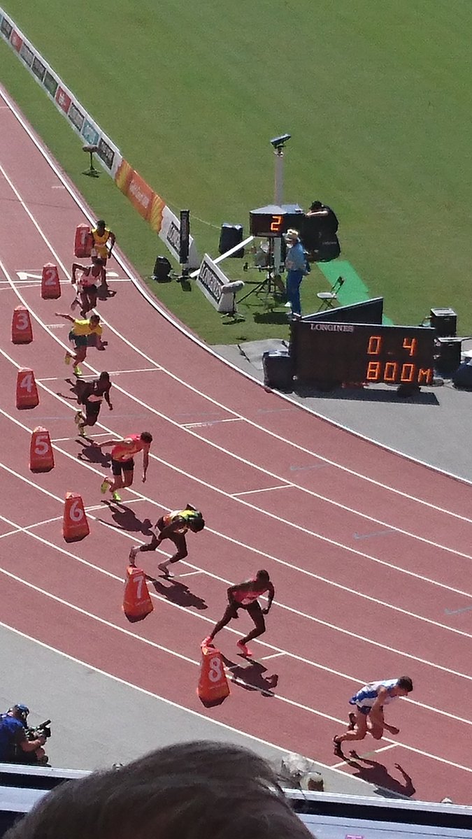 AshLauH's tweet photo. Men's 800 at the #GC2018Athletics Great take-off! https://t.co/mmZ8lp3tip