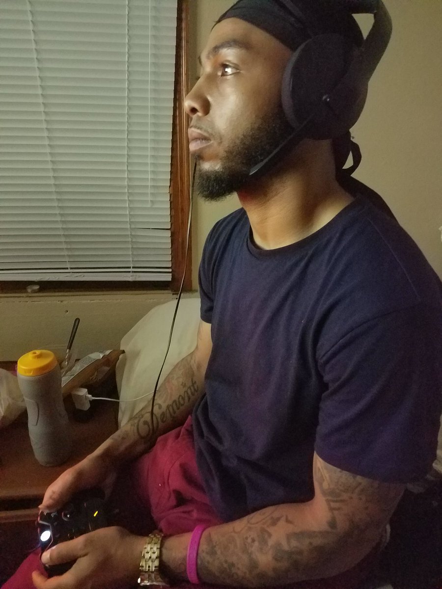 inkhead3389's tweet photo. Get you a homebody we don't cheat we just take care of our kids and play video games #FineMenThatGame #FineMenThatDontCheat https://t.co/wCO5vTbIxb
