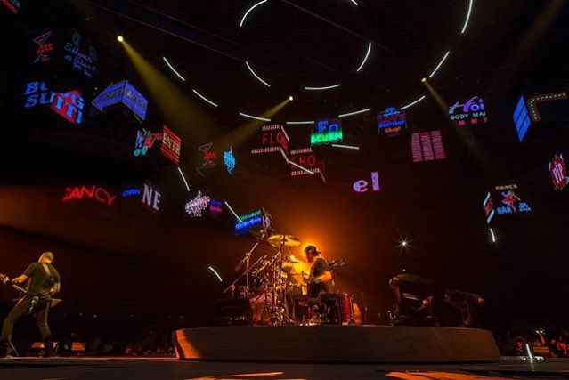 DarkSanti97's tweet photo. Imágenes de lo mejor que dejó la presentación de la banda el día de hoy en Stuttgart, Alemania. #MetInStuttgart #MetallicaRules 🙌🏻🙌🏻🔥✌🏻️🌟 https://t.co/ww0RXA5Lz2