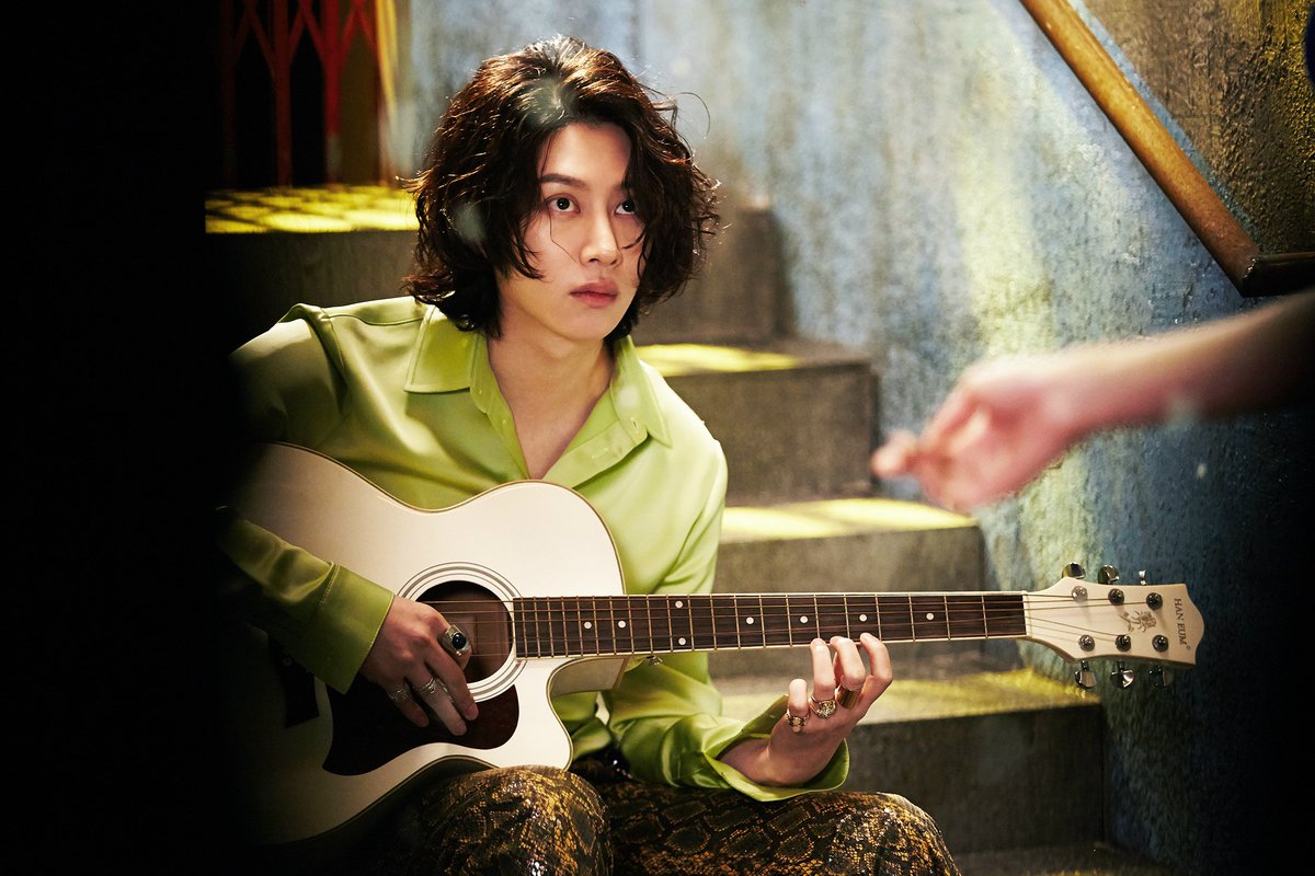 SJofficial's tweet image. #슈퍼주니어, 정규 8집 리패키지 앨범 ‘#REPLAY’
타이틀 곡 ‘#LoSiento’ 두 번째 티저 영상 오늘 낮 12시 공개!
멤버 #희철, #은혁 랩 메이킹 참여! 

#SUPERJUNIOR #REPLAY #LoSiento 
#SuperJuniorReplay #SuperJuniorLoSiento #LabelSJ