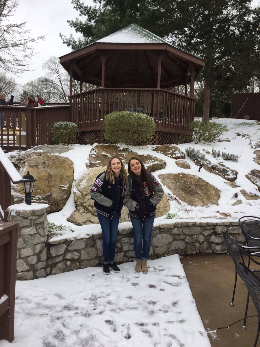 hopiekatherine's tweet photo. in case y'all didn't know, the choir trip was super awesome!!! so happy to have spent quality with my best friends!!💗 https://t.co/ntYGkEmhDl