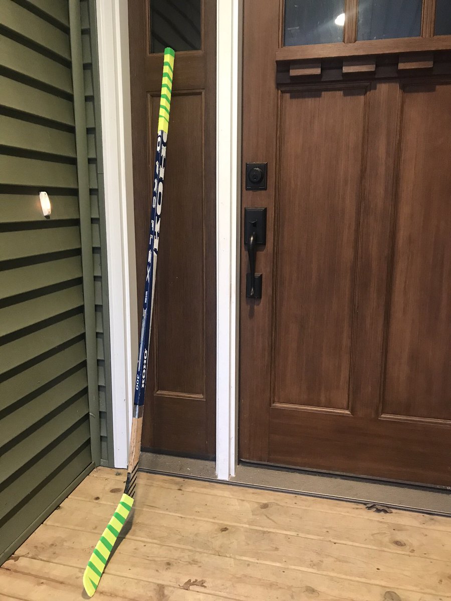 RaapDevo's tweet photo. Taped up and ready to go in Muskegon, Mi!  #PutYourStickOut  #PrayersForHumboldt  #hockeyfamily 💚💛🥅🏒 https://t.co/kIf7lnQ2K0