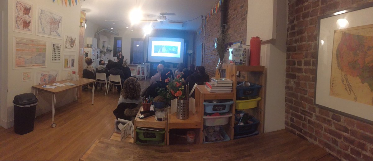 MarisaTCohen's tweet image. I had a great time discussing Seinfeld and relationship science @bkbrains tonight! #relationshipscience #Seinfeld #fromfirstkisstoforever