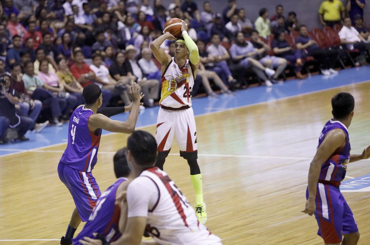 pbaconnect's tweet photo. Panoorin ang 2018 PBA Philippine Cup FINALS Game 4 Mini-Movie, @M_Hotshots vs. @TheSMBeermen!
IN FOCUS:
https://t.co/lvVCi30HjW
#SMBMakingHistory
#MagnoliaDateWithDestiny https://t.co/wekwFhgJ6E