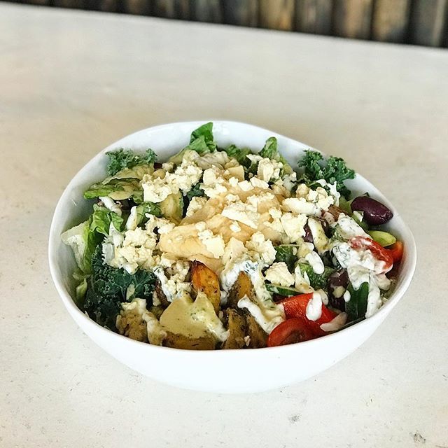 jessicabwinter's tweet photo. Greek macro bowl is my feature at Kokomo this week! This bowl is full of flavour with lemon roasted potatoes, garlic tahini hummus, tzatziki (made with our in-house made coconut yogurt!), and Greek style vinaigrette, tofu feta, and fresh veg and olives f… https://t.co/ffzy8kHCcV https://t.co/KSLb7JHv5P