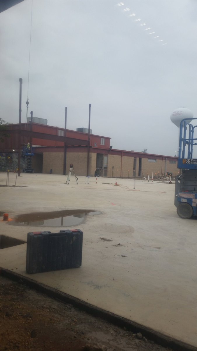NewTechHighSch1's tweet photo. At the end of the day structural steel  beams start to shape what's to come @ManorISD @ManorNewTech @FacilitiesManor https://t.co/kqrZbc4uvC