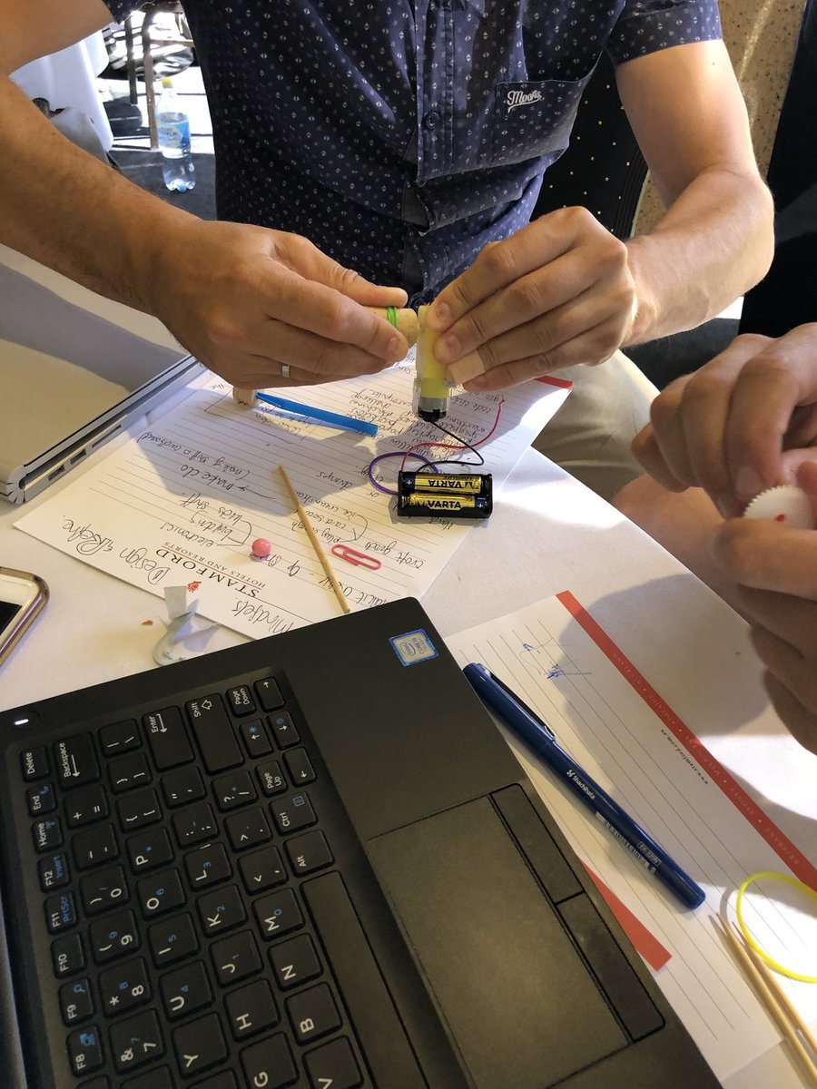 aimeeshack's tweet photo. Team make it robot challenge is on! #stemaker #edtech #stem https://t.co/5qTqKmN3U4