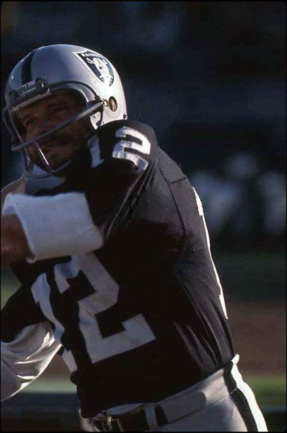 TheKenStabler's tweet photo. #12 remains #1 in the hearts of fans everywhere.
#Raiders #RaiderNation #Bama #StablerLegacy #NFL #PFHOF https://t.co/6pisLEt1nG