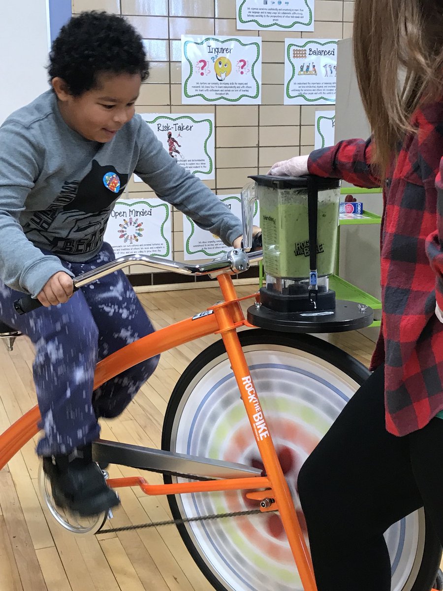 WindersEdu's tweet photo. Making our own healthy fruit smoothies! Thanks to #FoodCorp for letting our class ride the bike blender! So fun! #healthy #organic #freshproduce #nutritionmonth https://t.co/YR7CmXFYRk