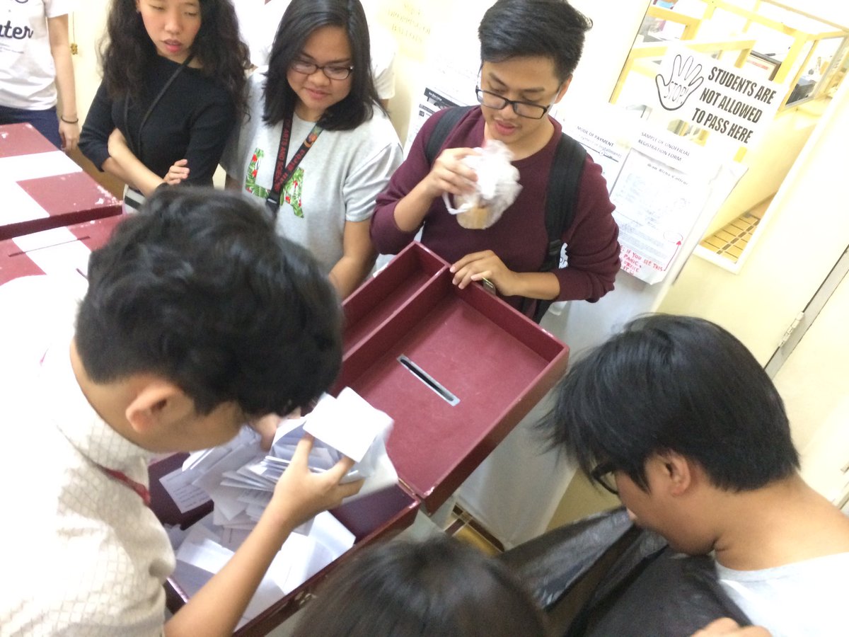 TheELBO_sbc's tweet photo. As of 9:57am, the political parties just arrived to witness the disposal of last election's ballots and the signing of the ballot boxes to formally open today's Special Elections. The elections will start in a few minutes. https://t.co/1RpcG4Tn5v