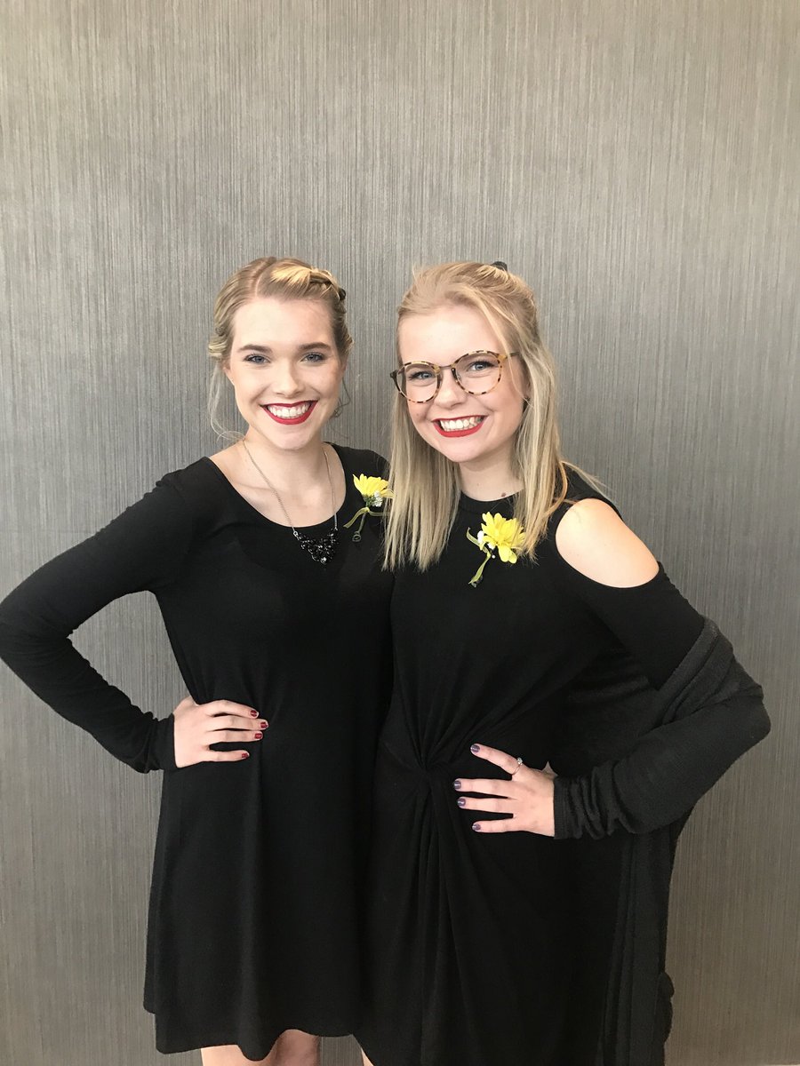 alexiscimoch's tweet photo. Happy birthday @betsyrilling!! I have so much love for you! You are beautiful inside and out and I'm so thankful for our friendship. I hope your day has been great!!💕 https://t.co/md1dwDu9Jc