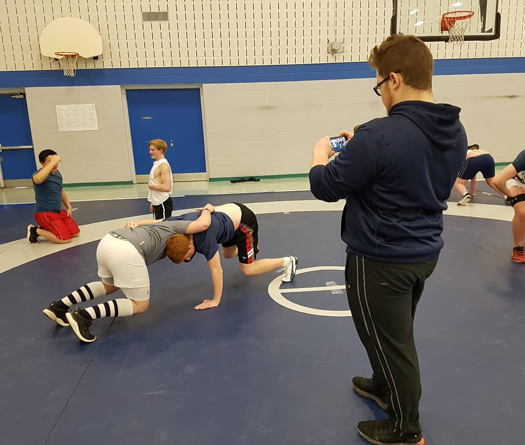 knights_rugby's tweet photo. @SPK_ocsb senior rugby players were hard at work mentoring junior players tonight. Great to see our program get stronger by working together. #teamculture #mentorship #SPKrugby #Knights @spkathletics https://t.co/Dbl7lhXehT