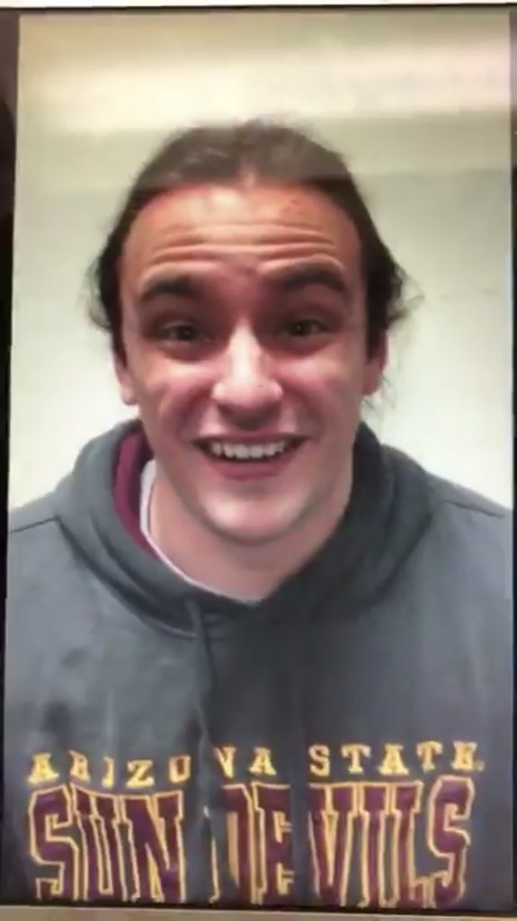 ElFreakinRican's tweet photo. @acebrentura @bigbpc28 @ColIegeStudent The face we all made after presenting unicorn juice to the class knowing it was a complete joke 😂😂 https://t.co/b864j2XEId