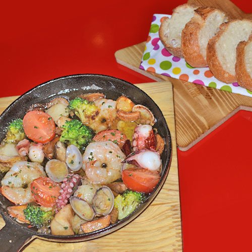 sendai_senpli's tweet photo. 【宮城野区 ルイーダのワイン食堂】
https://t.co/13pssPR3Tt

ワンコインから注文できるおつまみを、バルの雰囲気漂う店内で楽しんで。

#仙プリ #センプリ #せんぷり #senpli #仙台 #sendai #宮城野区 #バル #お酒 #フレンチ #イタリア料理 #ワイン #ワンコイン #飲み会 #デート #クーポン https://t.co/p5kzks9Uhs