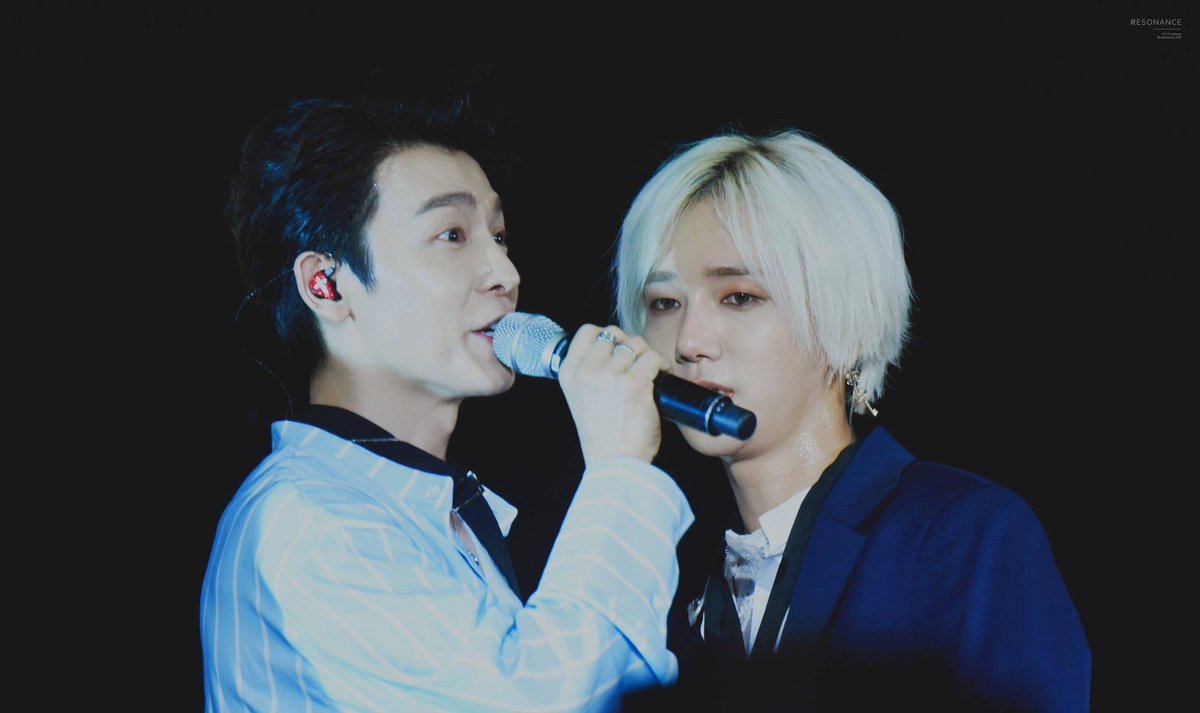 onlywithYesung's tweet photo. 180406 #SMTOWNLiveinDUBAI (cr: resonance_824) https://t.co/6yL5LFskHe