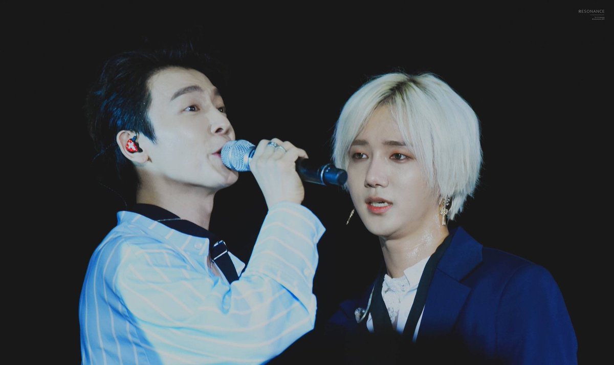 onlywithYesung's tweet photo. 180406 #SMTOWNLiveinDUBAI (cr: resonance_824) https://t.co/6yL5LFskHe