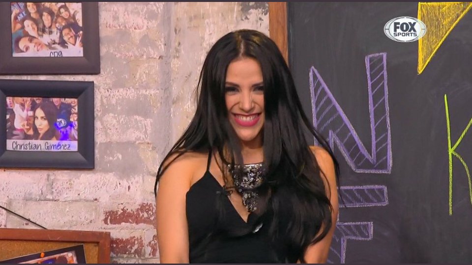 luisunamrebel's tweet photo. Acabando de entrenar en el gym y esperando a que den las 12am para ver al Amor de Mi Vida @Djrossana mi hermosa #SexDevil 😍😍😍😍😊 La más Linda! Te adoro Guapa! #NETenFOX tan linda mi Ross! https://t.co/IAktProPA2
