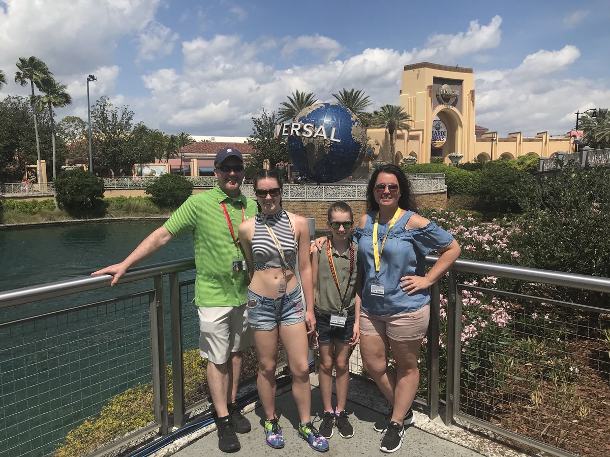 ChristinaSoutar's tweet photo. @AbbeySoutar  Happy Sweet 16!  After a fab vacation, I hope your birthday was the best one yet! ❤️ https://t.co/yP6PBCbWei