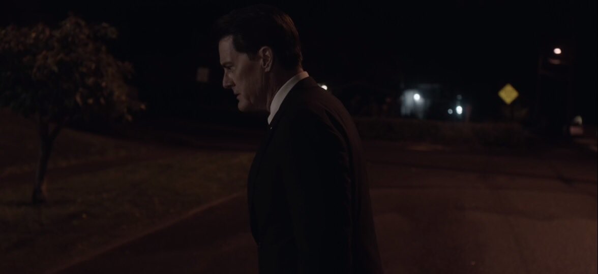 TwinPeaksScotia's tweet photo. “When years ago, Jefferies appeared in the FBI Philadelphia office and asked “What Year Is This?” FBI Blue Rose Task Force Agent Tammy Preston. #OutOfTime #PhillipJeffries #DaleCooper #TwinPeaks #TheFinalDossier @Kyle_MacLachlan @DavidBowieReal https://t.co/yHi82IlqjP
