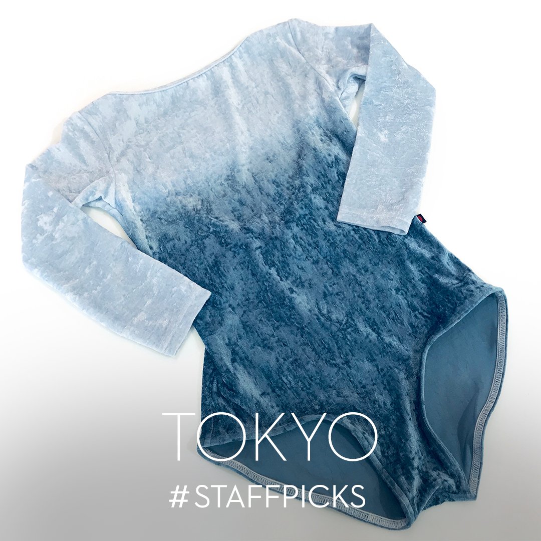 Tokyo Boutique Dip Dye Staff Pick! 
Velvet SOFIANE Dip Dye with 3Q sleeves. 
Visit or call the Tokyo Boutique for this and other #YumikoStaffPicks 
#スタッフコレクション 

5th Floor 1-20-6 Jinnan,  Shibuya, Tokyo 150-0041 
Tel: +81(0)3-6277-5686